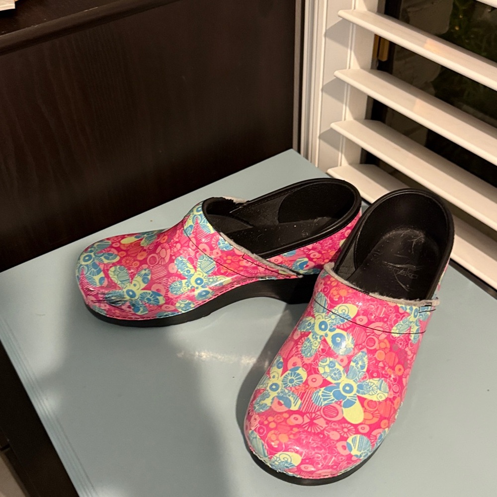 Colorful Floral Clogs - Picture 2 of 8